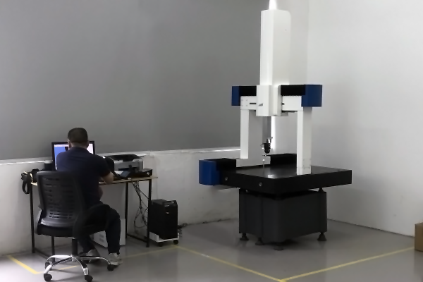 自动桥式三坐标测量机